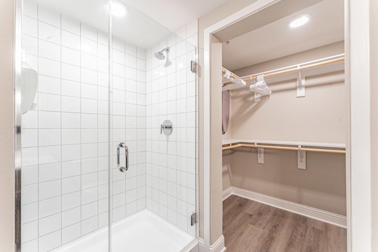 Upscale Modern Apts - Free Parking, Fast Wifi, Courtyard Leilighet Austin Eksteriør bilde