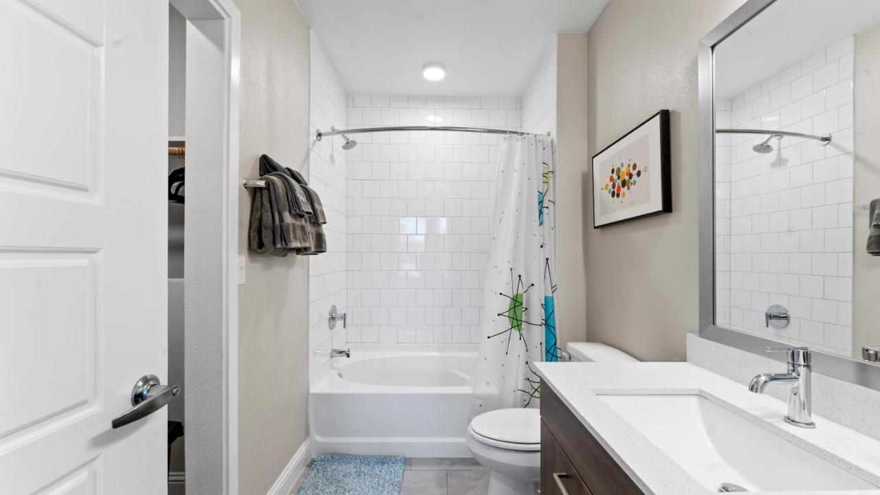 Upscale Modern Apts - Free Parking, Fast Wifi, Courtyard Leilighet Austin Eksteriør bilde