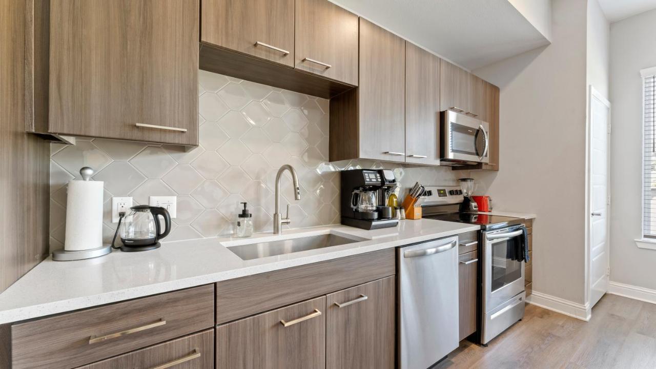 Upscale Modern Apts - Free Parking, Fast Wifi, Courtyard Leilighet Austin Eksteriør bilde