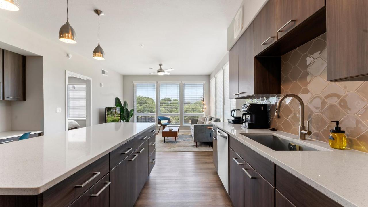 Upscale Modern Apts - Free Parking, Fast Wifi, Courtyard Leilighet Austin Eksteriør bilde