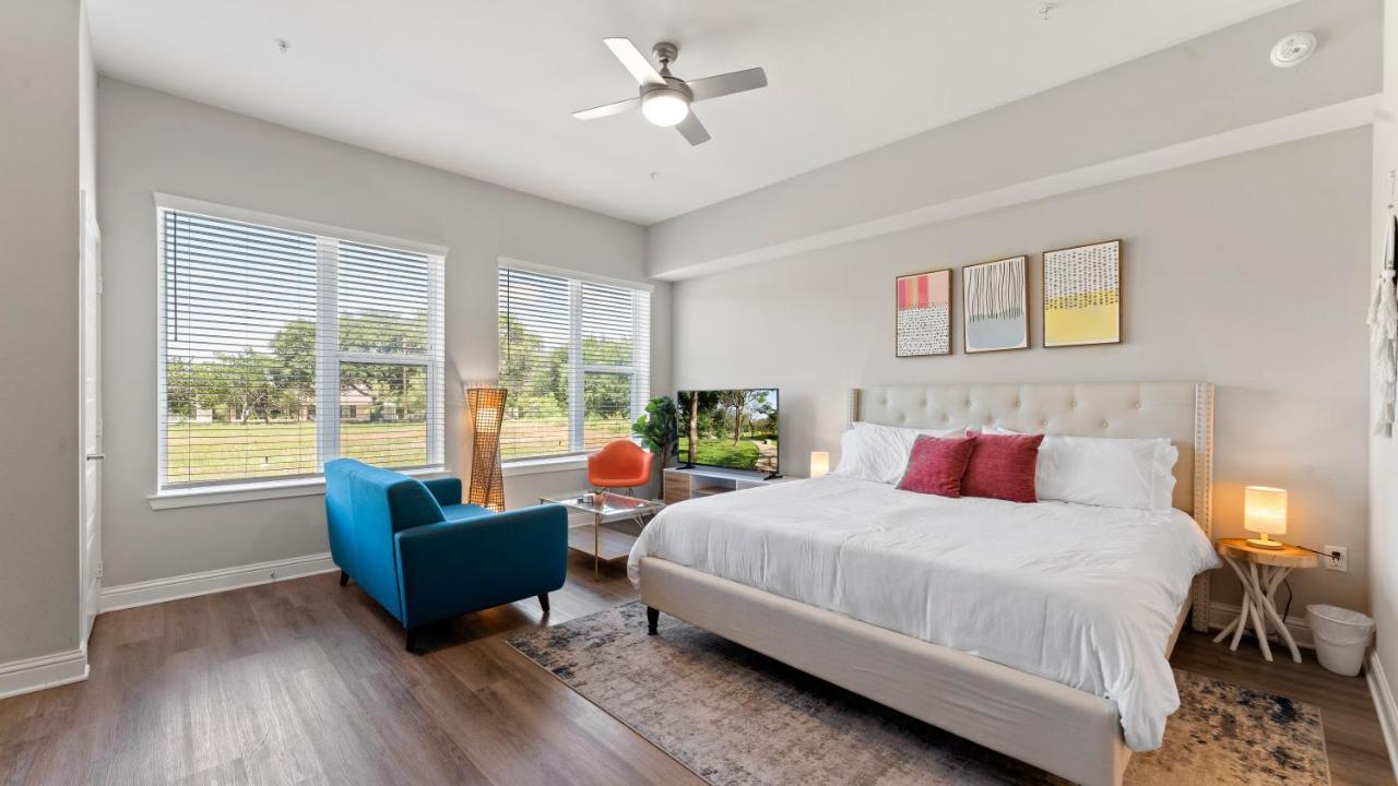 Upscale Modern Apts - Free Parking, Fast Wifi, Courtyard Leilighet Austin Eksteriør bilde